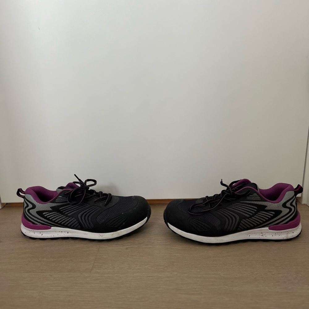 Women's Steel-Toe Shoes